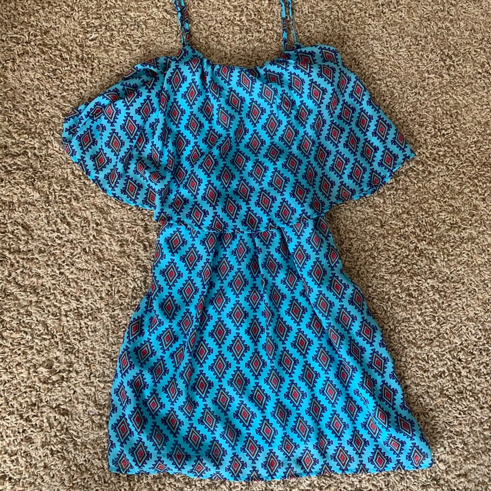 Like new olive & oak dress fits like a small